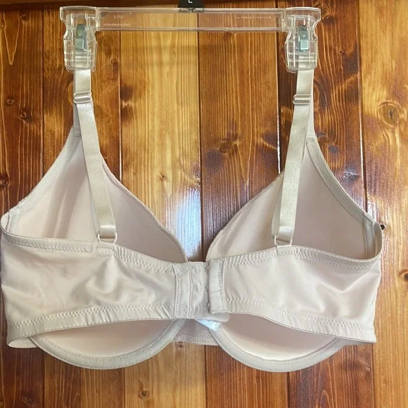 Womens Delta Burke underwire bra - Picture 2 of 4